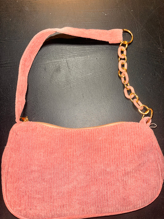 Barnstone Goose curated bag with practical everyday style