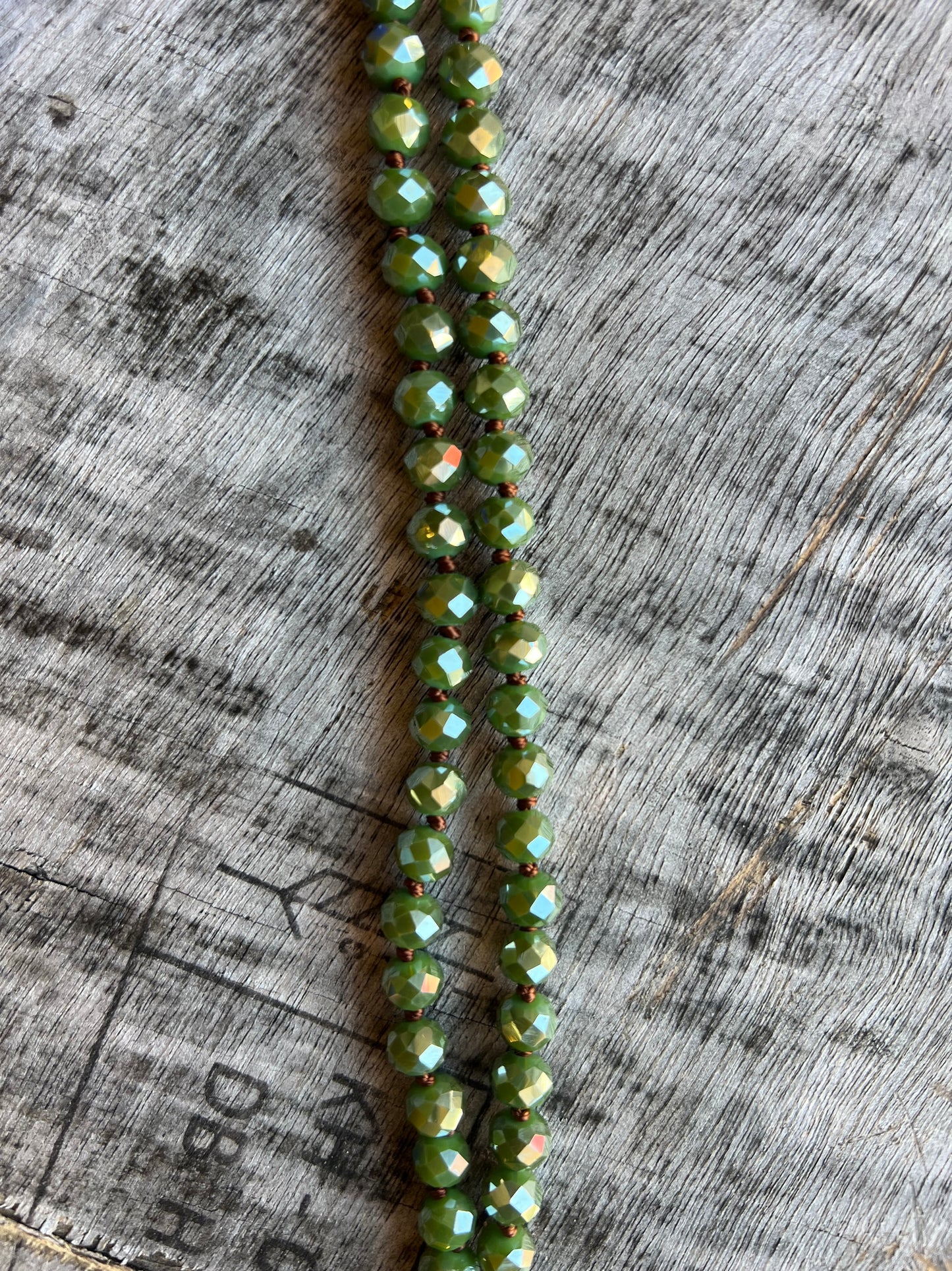 Handmade green beaded rope necklace with simple style