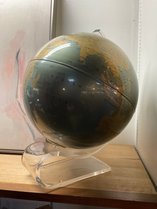 Soul Collective Vintage Globe – Artisan-Inspired Home Accessory