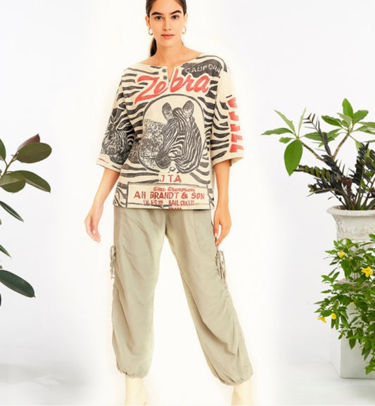 women’s cotton puff sleeve top with feed sack style