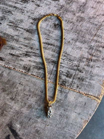 Teardrop pendant necklace with metallic beading