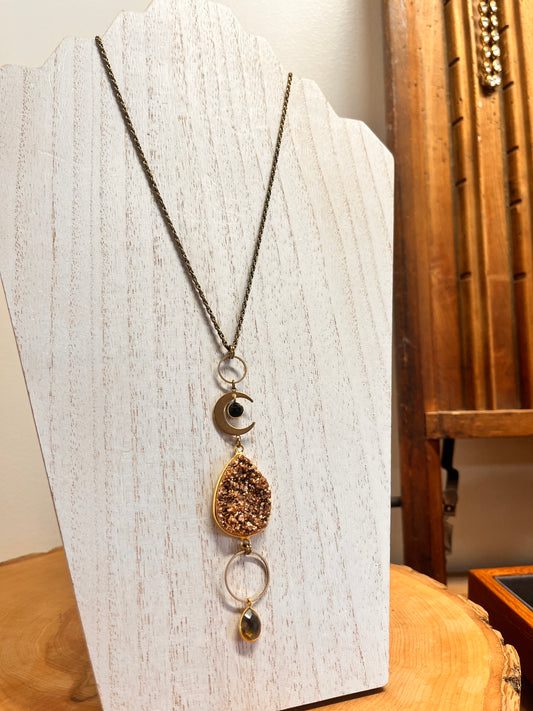 Terri Fulbright handmade necklace with artisan bead design